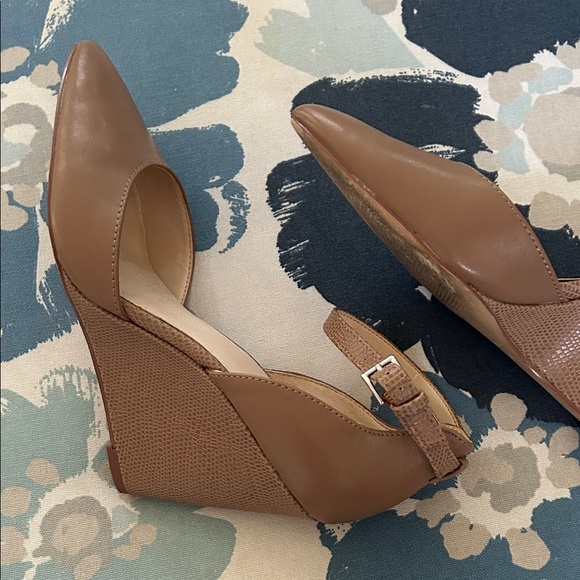 Nine West Dark Tan/Light brown Ankle Strap Wedges Sz 8 - Picture 5 of 7